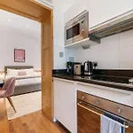 Signature Studio Marble Arch