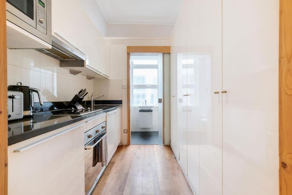 Signature Marble Arch Apartment *